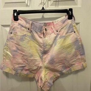 AE tie dye mom shorts